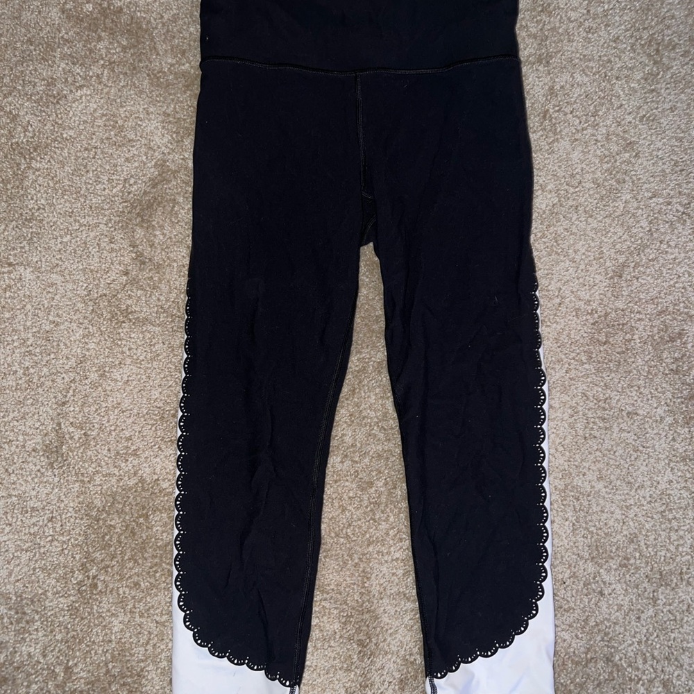Athleta black & white leggings